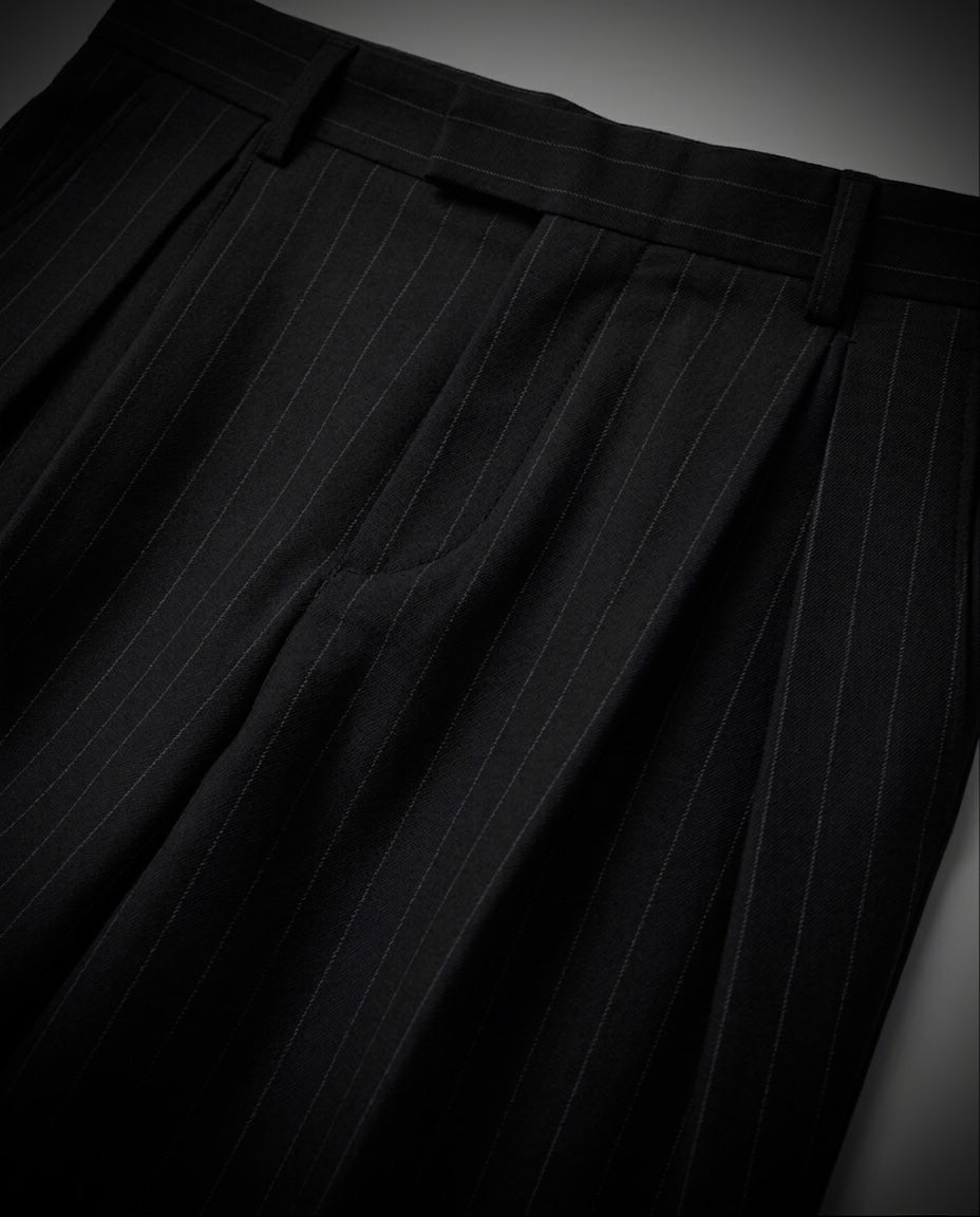 EW Pleated Pants — Black