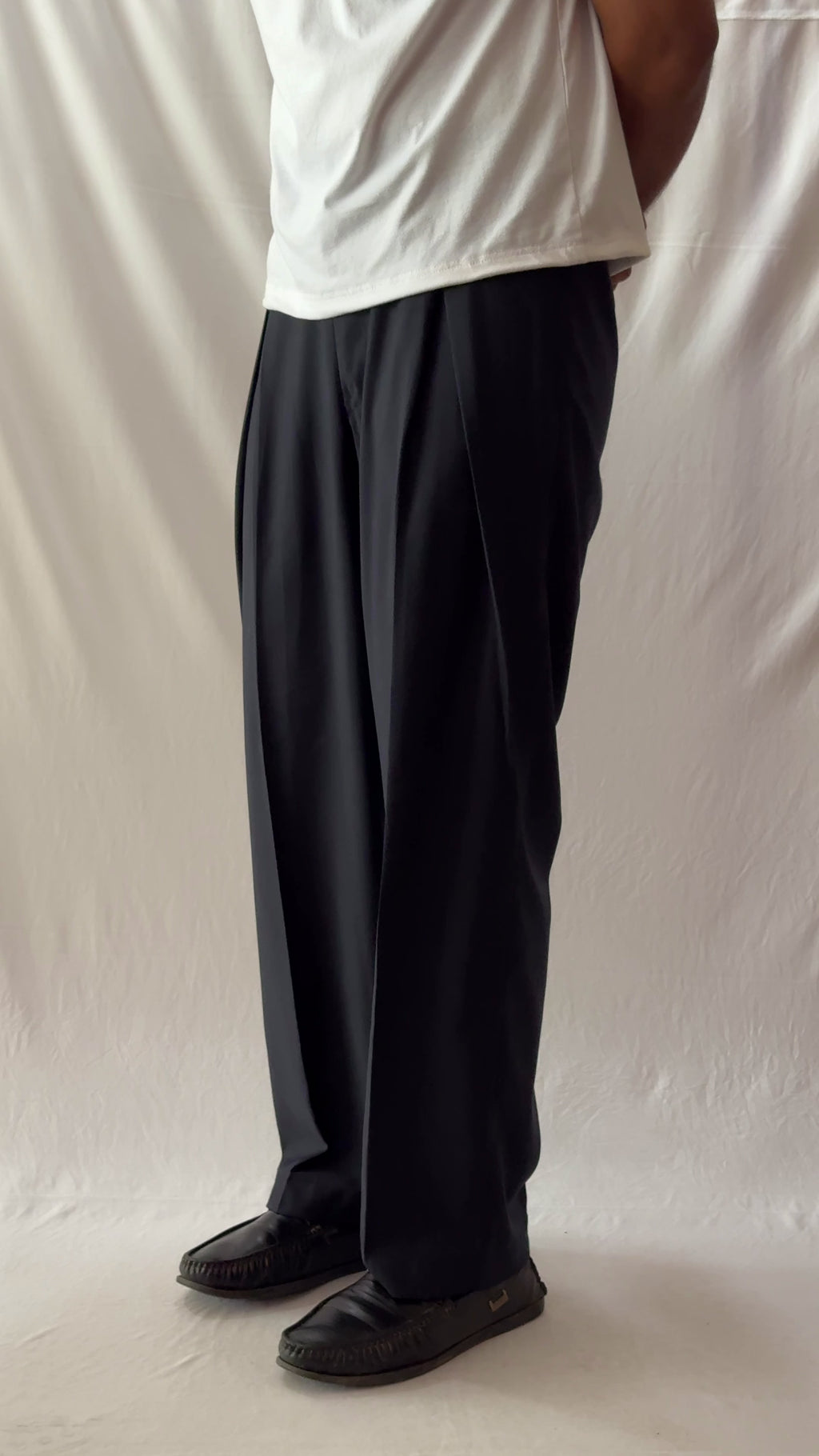 EW Pleated Pants - Navy